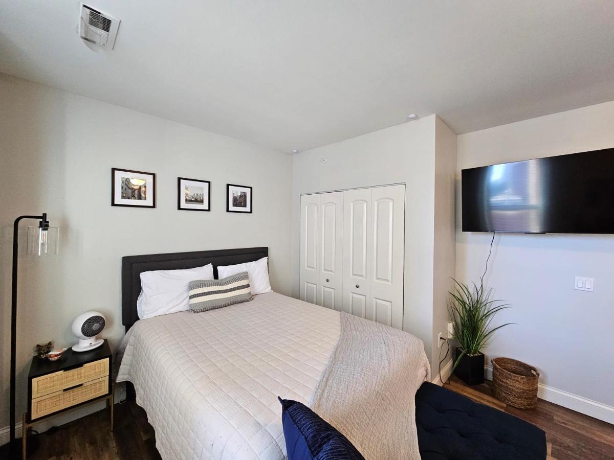 Cozy Stay At The Inman - 214 Champaign Bagian luar foto