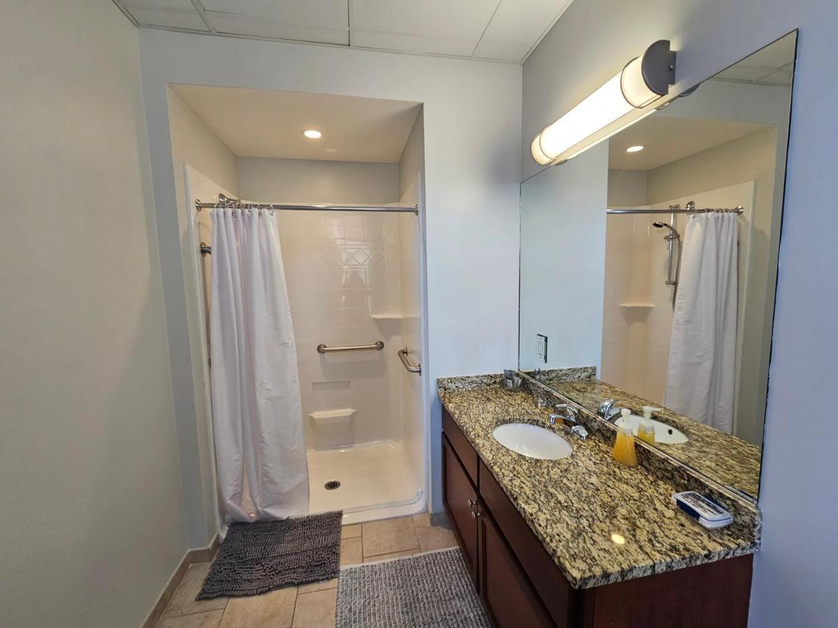 Cozy Stay At The Inman - 214 Champaign Bagian luar foto